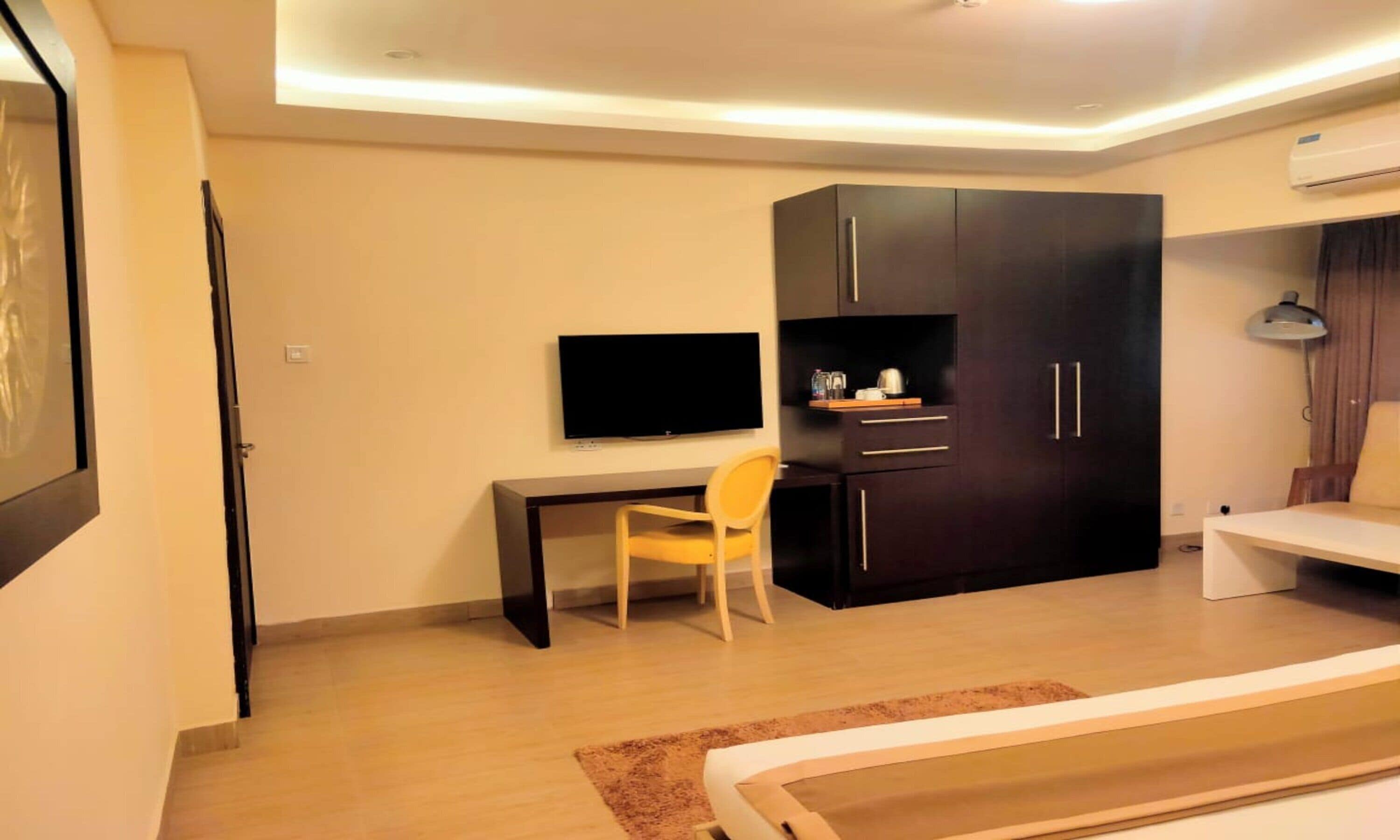 deluxe room | 1 bedroom, premium bedding, minibar, individually decorated