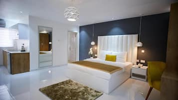 1 Schlafzimmer, hochwertige Bettwaren, Minibar, individuell dekoriert
