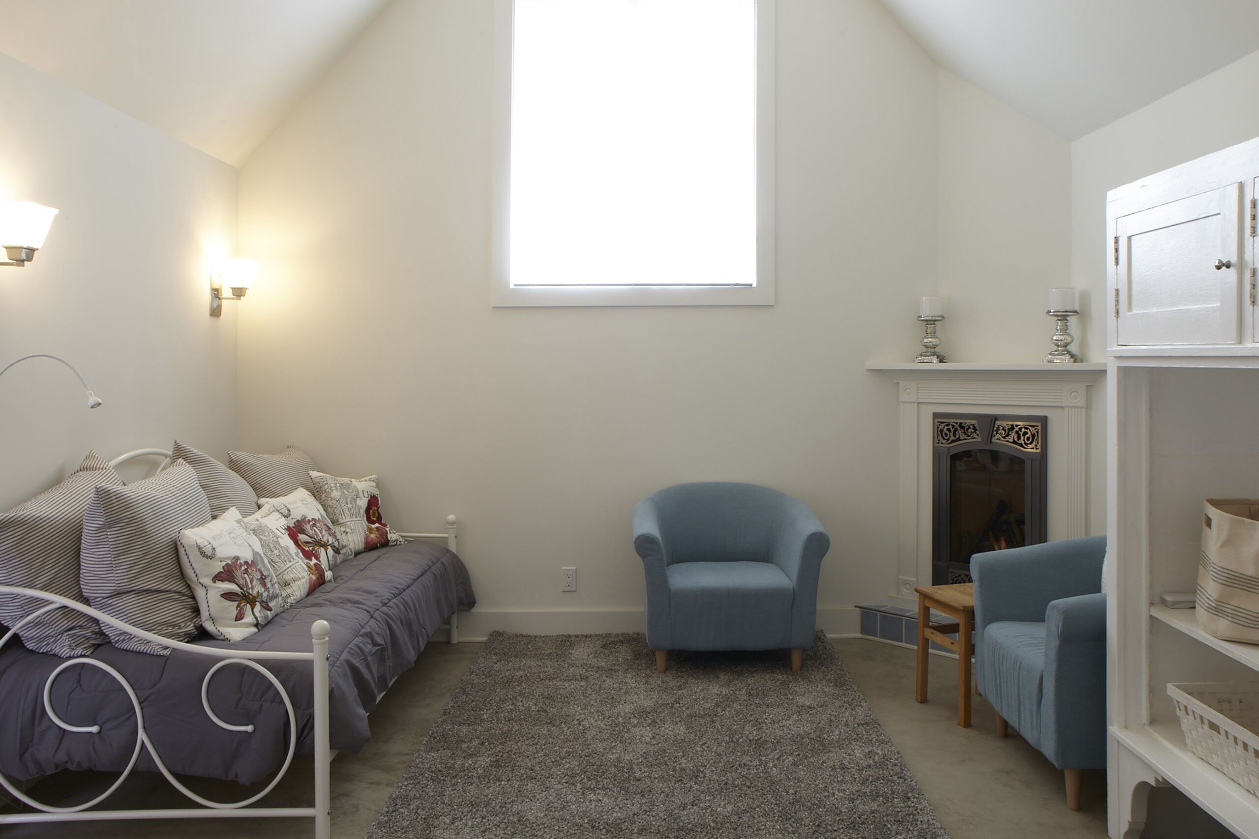 Brand New Cottage In Great Berkeley Neighborhood. 