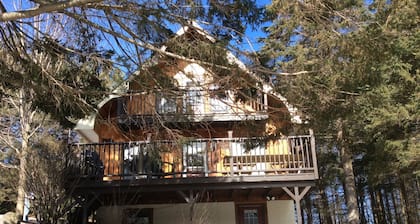 Family Friendly Chalet Game Room, Enjoy the View - 3 Br 2 mi to Smuggs