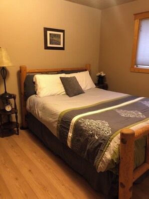 2 bedrooms, iron/ironing board, free WiFi, bed sheets - Best Deal in Pagosa! Lake Front Rental - Rent 1 or 2 Bedrooms (Pagosa Springs)
