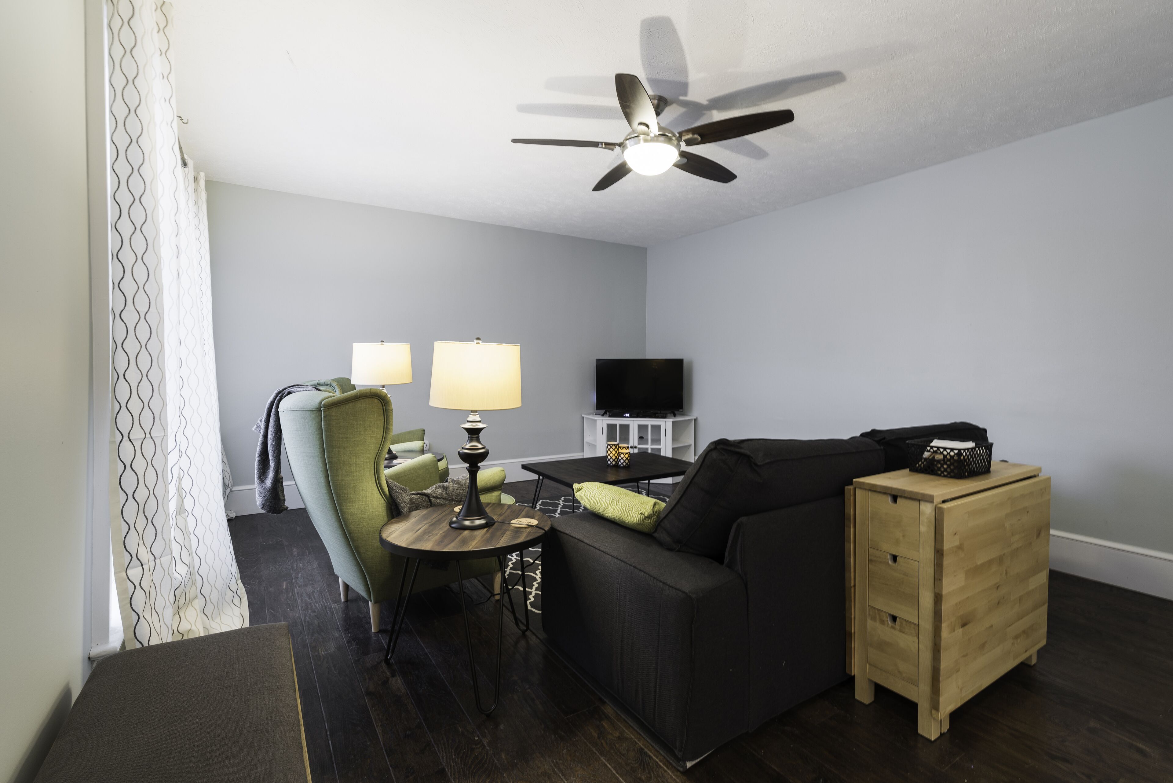 JUST REMODELED top to bottom -  master bed/bath on main floor!