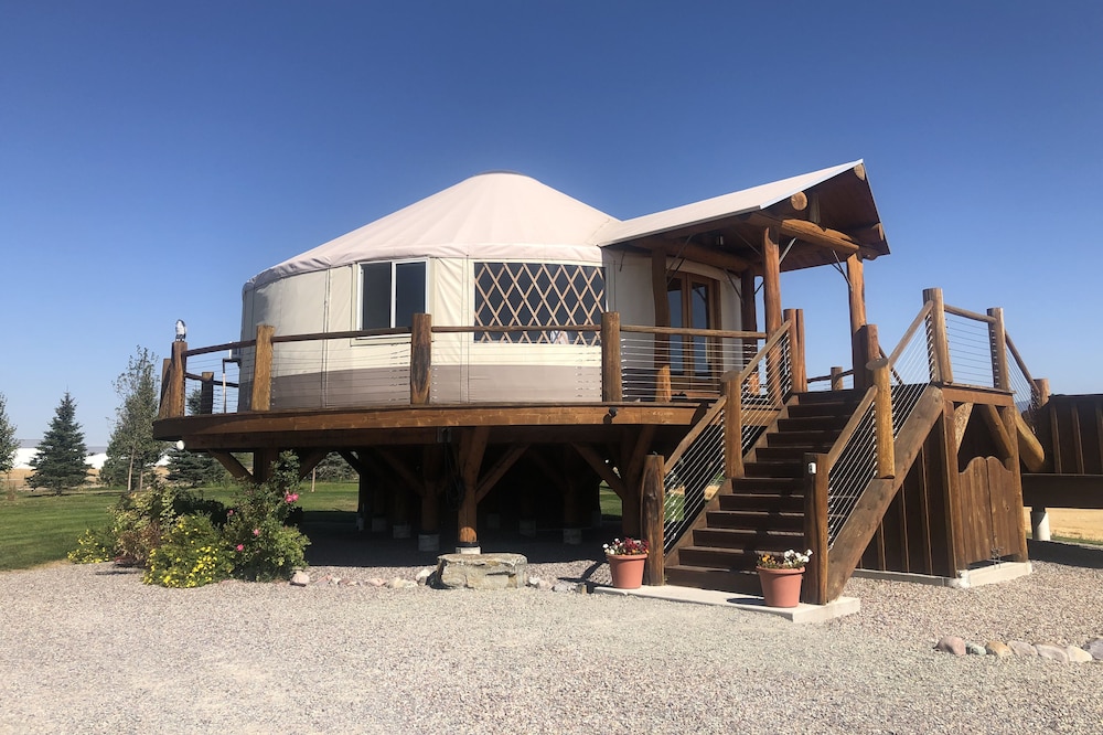 Luxury Yurt bordering Flathead Lake