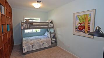 5 bedrooms, desk, iron/ironing board, free WiFi