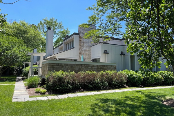 Side view of the townhouse at Sea Colony.