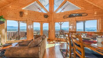 Smart TV, chimenea, consola de videojuegos y reproductor de DVD