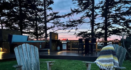 Wild Coast Lookout tarjoaa yksityisyyttä ja dramaattisen näkymän Oregonin rannikolle.