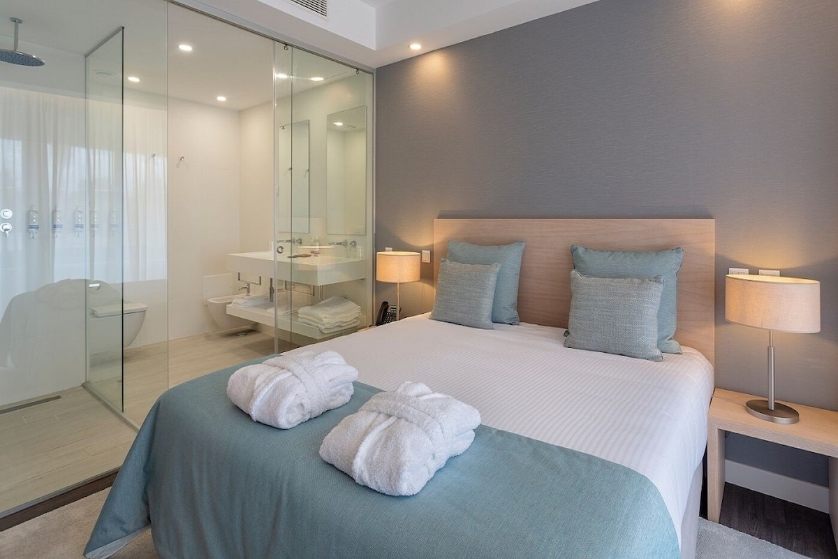 Minibar, in-room safe, desk, blackout drapes