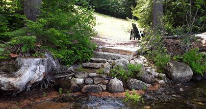 Spectacular Kezar-järven kiinteistö yläkerran itärannalla; valkoiset Mtn-auringonlaskut
