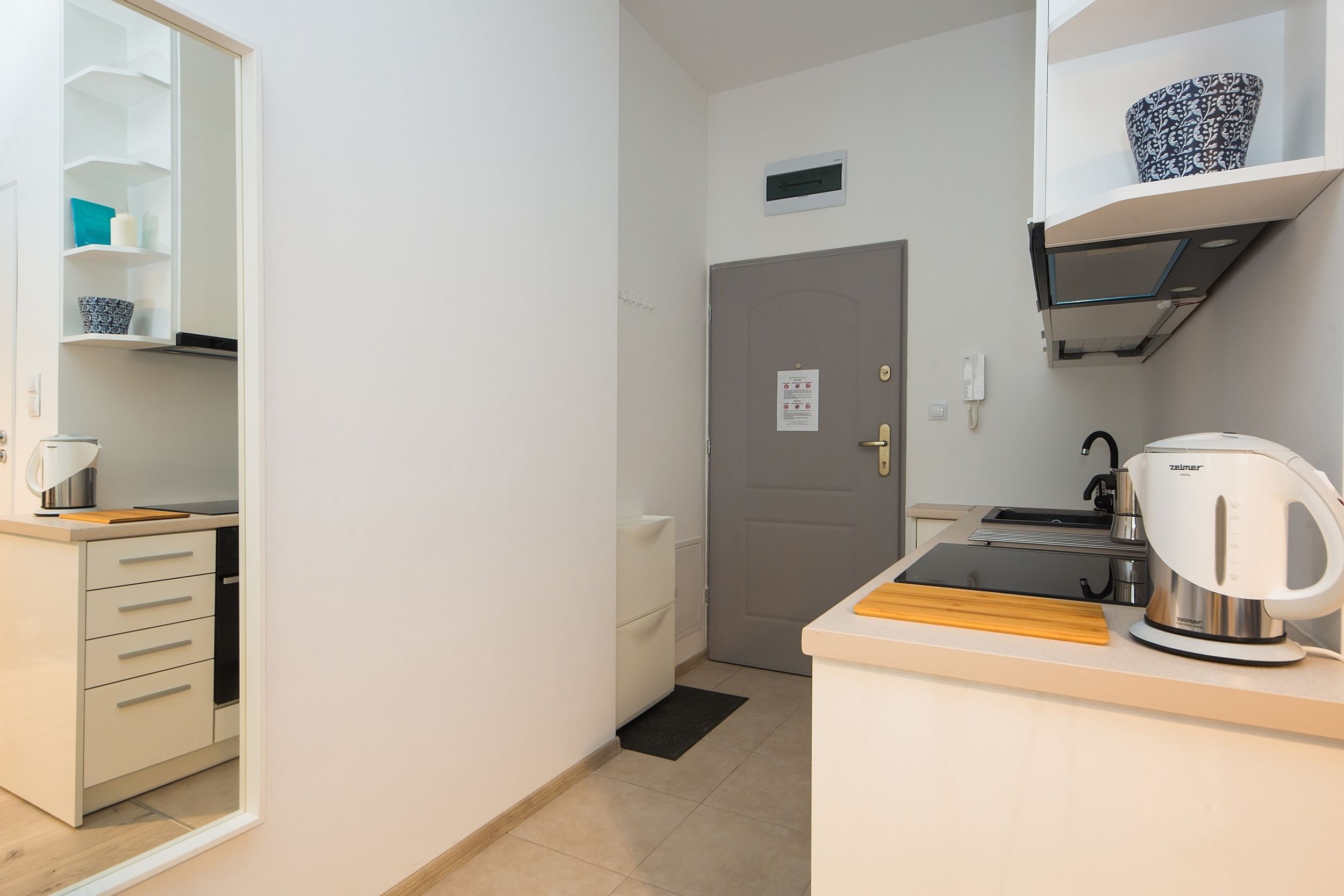Apartment, Non Smoking | Private kitchenette | Fridge, oven, stovetop, electric kettle