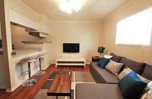 Smart TV - Stylish South Lamar Condo (Austin)