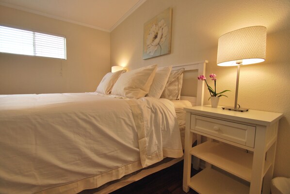 1 bedroom, iron/ironing board, free WiFi, bed sheets - Stylish South Lamar Condo (Austin)