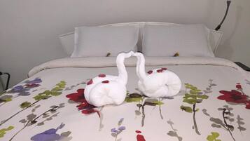 3 bedrooms, in-room safe, desk, iron/ironing board