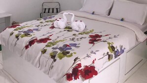 3 bedrooms, in-room safe, desk, iron/ironing board (on request)