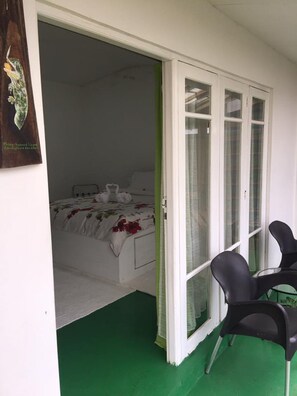 3 bedrooms, in-room safe, desk, iron/ironing board - The Rivendell - Hostel (Nuwara Eliya)