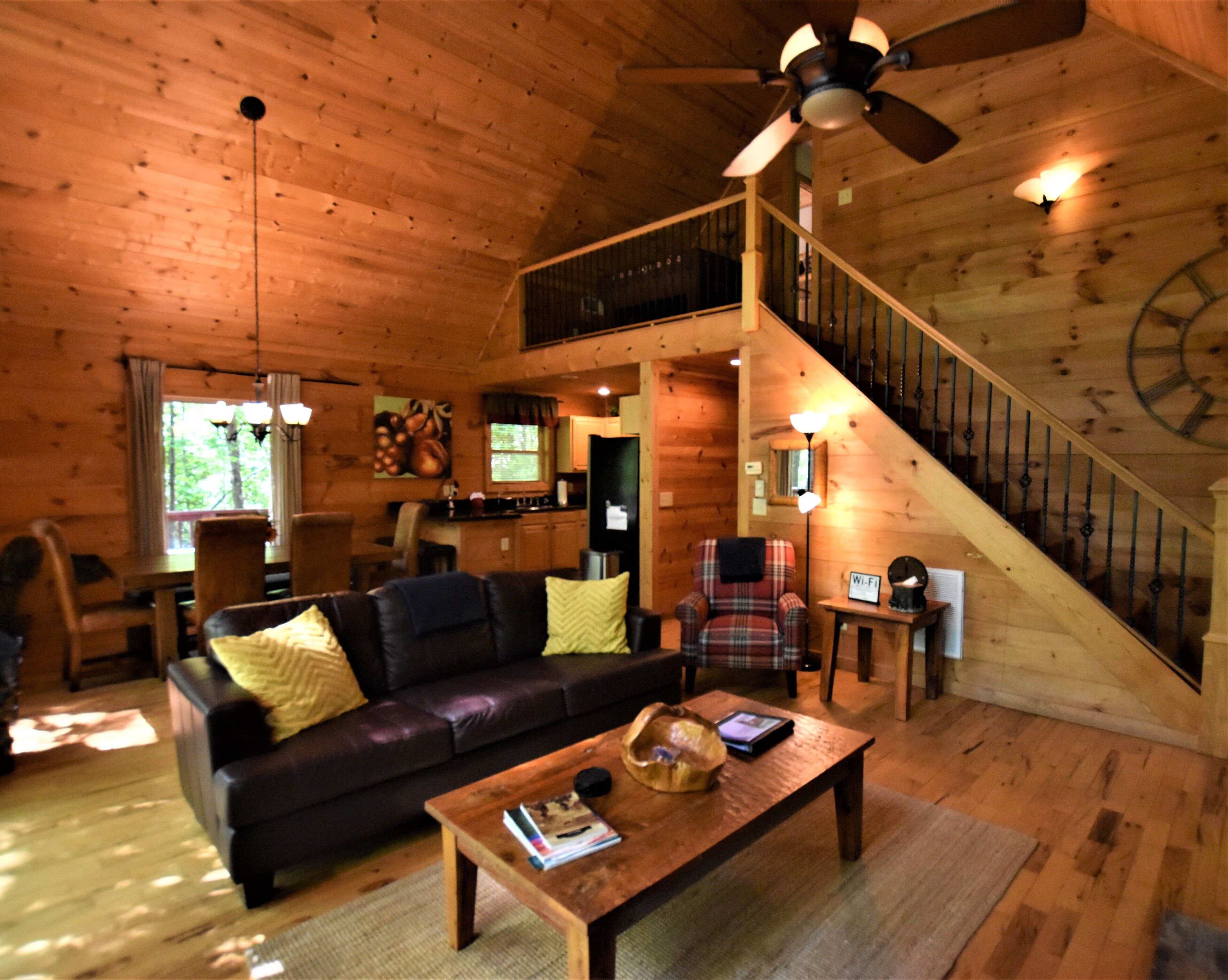 Misty Mountain Hideaway  · Privacy and Luxury Combined!