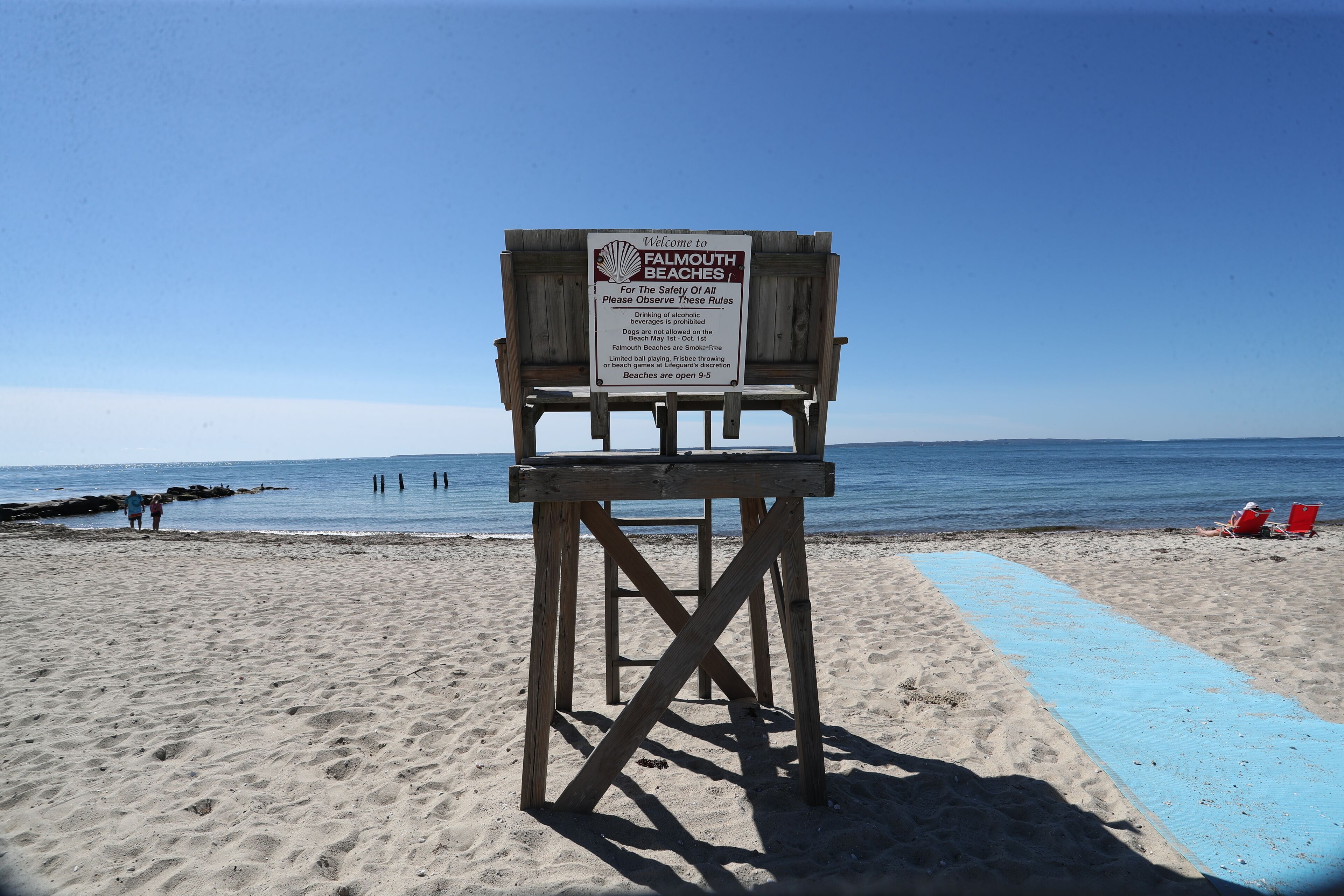 Sun loungers, beach towels