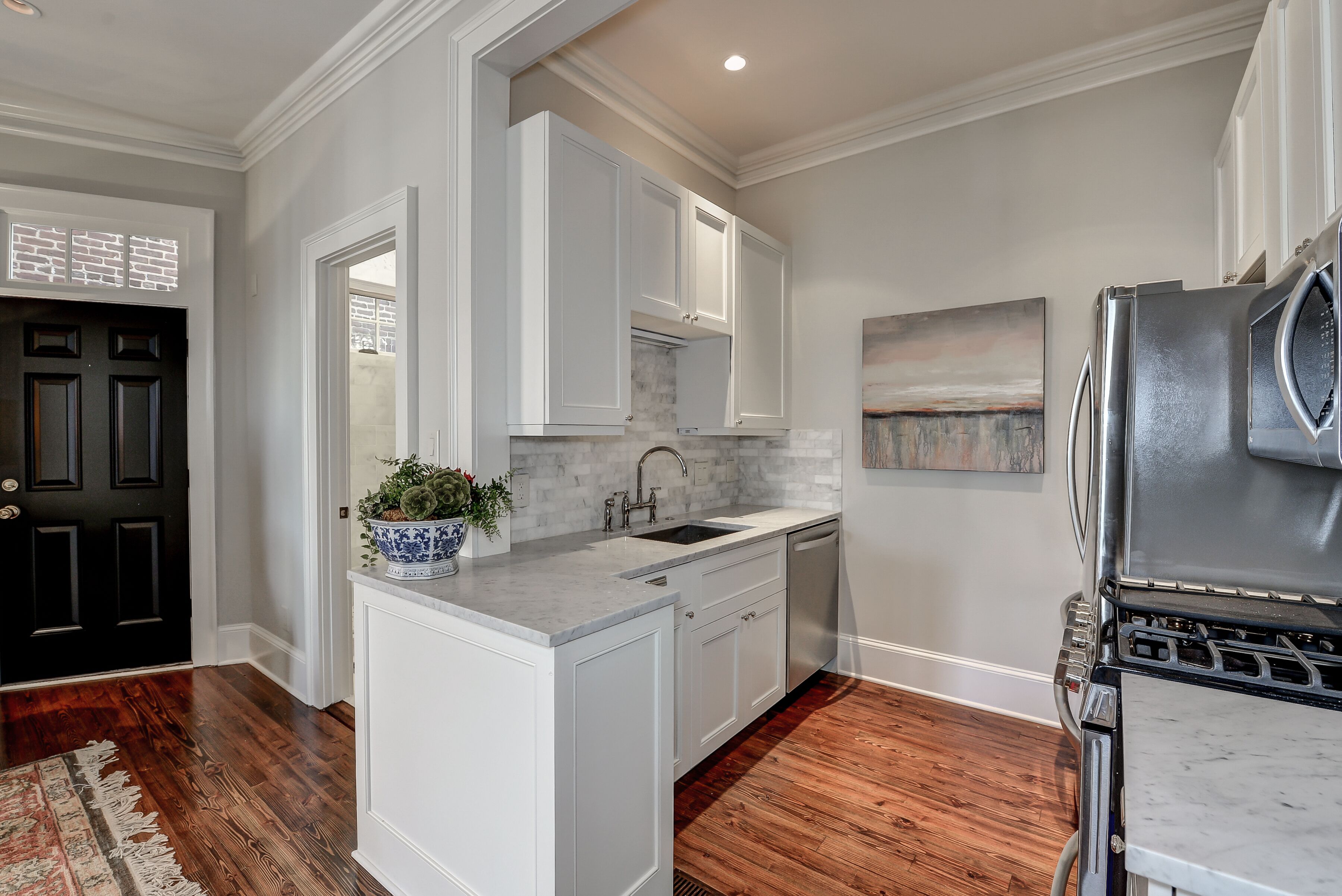 Unit 1 - Fully Furnished Luxury 2 Bed 1 Bath 