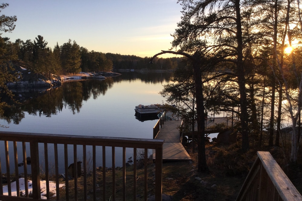 Located on the Winnipeg River near Kenora. Water access only.