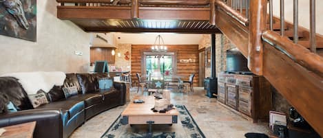 TV, fireplace, DVD player