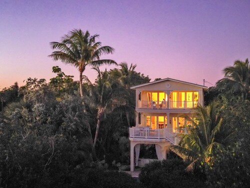 OCEANFRONT with Pool & Dock - Approved Dog OK!  Gated Estate - A Tropical Oasis!