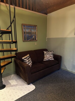 TV - Cozy Cabin Minutes from Glacier's Two Medicine Valley (East Glacier)