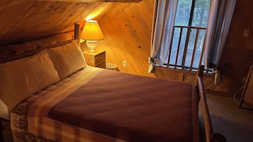 2 bedrooms, iron/ironing board, travel crib, free WiFi