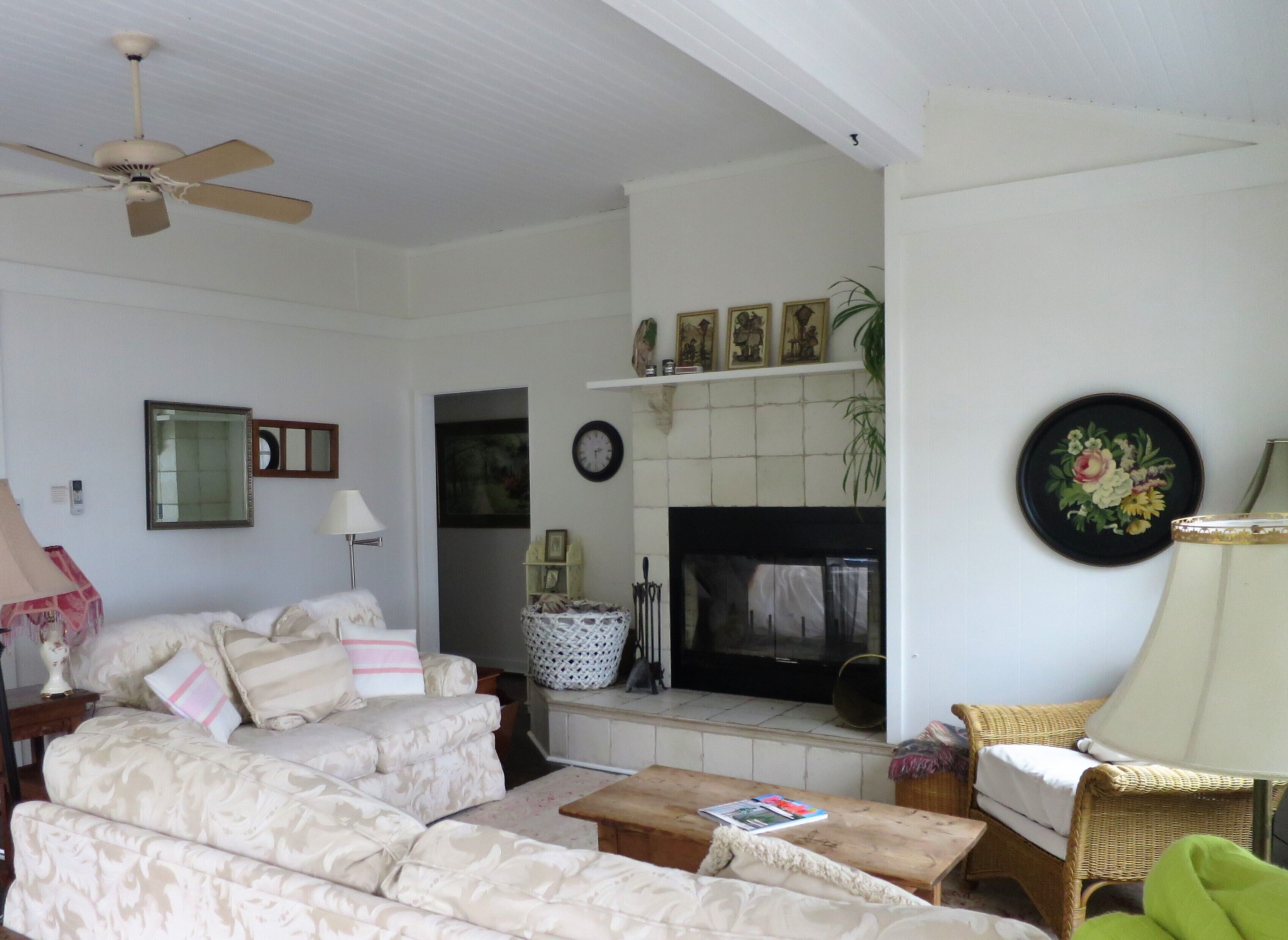 Waterfront and Waterviews, Lovely Vacation Cottage in Vesuvius