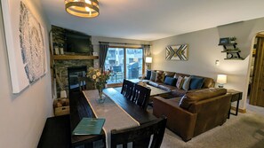 TV, fireplace, DVD player - Luxury Condo w/ FREE WiFi, Parking, Heated Pool, Hot Tubs, Skier Shuttles (Avon)