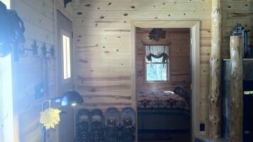1 bedroom, bed sheets, wheelchair access