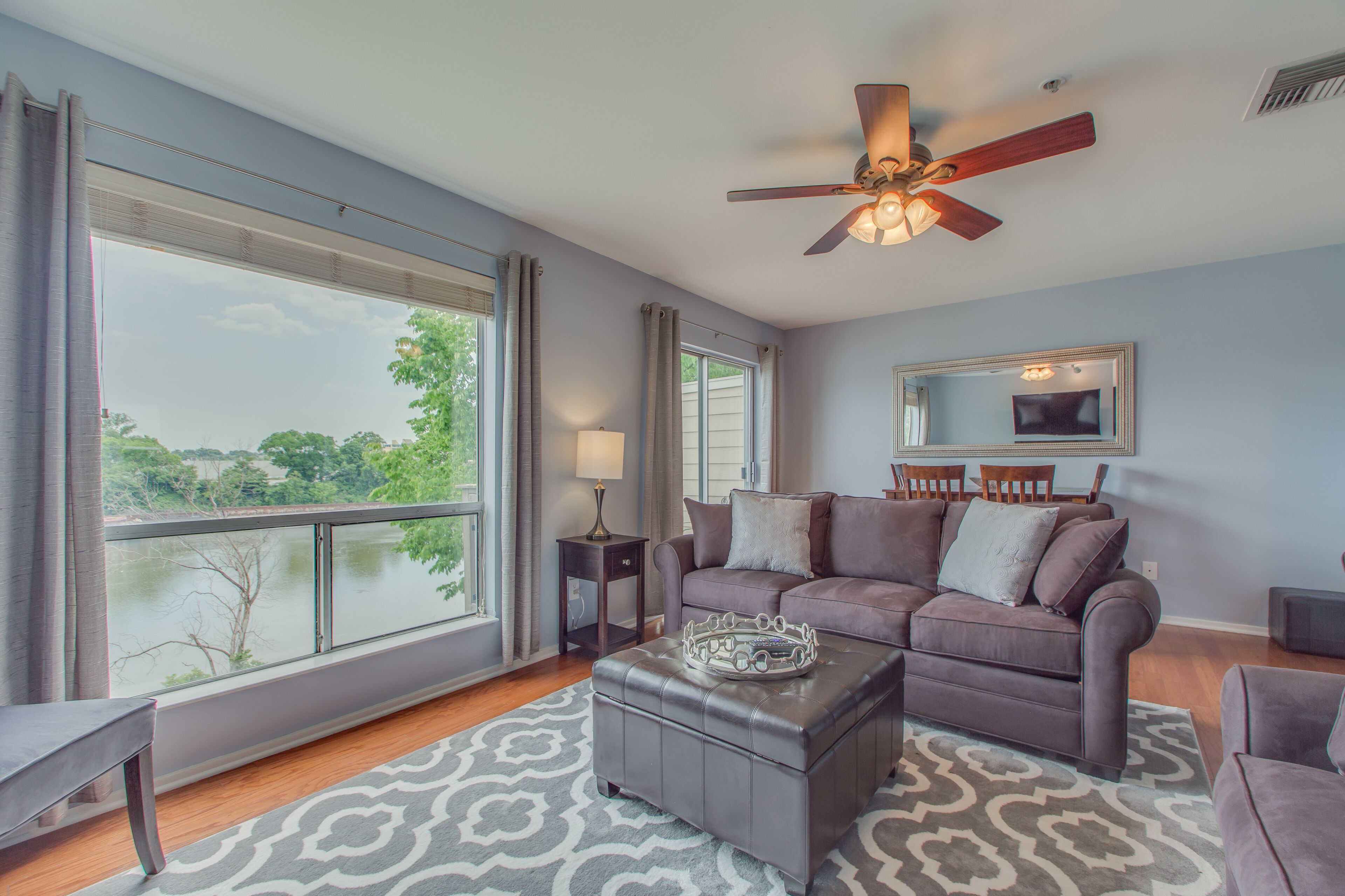 Downtown - Peaceful. Cozy. Best River View And Only Minutes To The Action