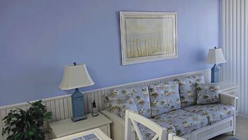 Televisión, reproductor de DVD y estéreo