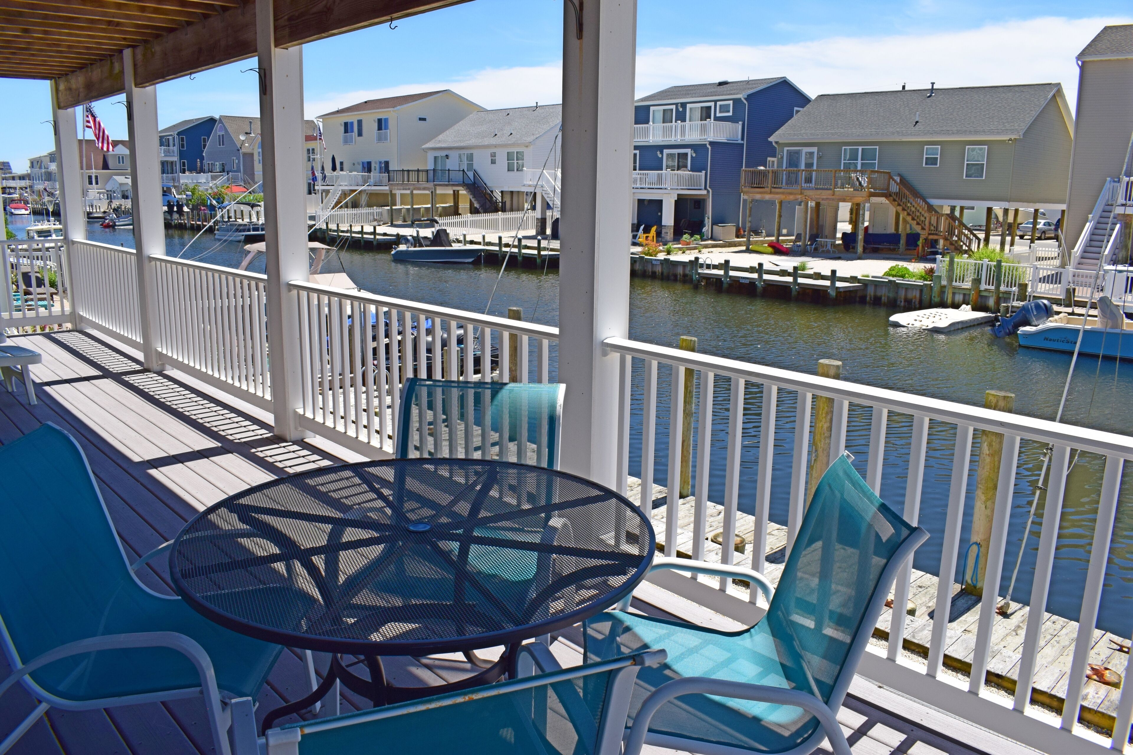 Lagoon waterfront family getaway!, Stafford Township, NJ Vacation