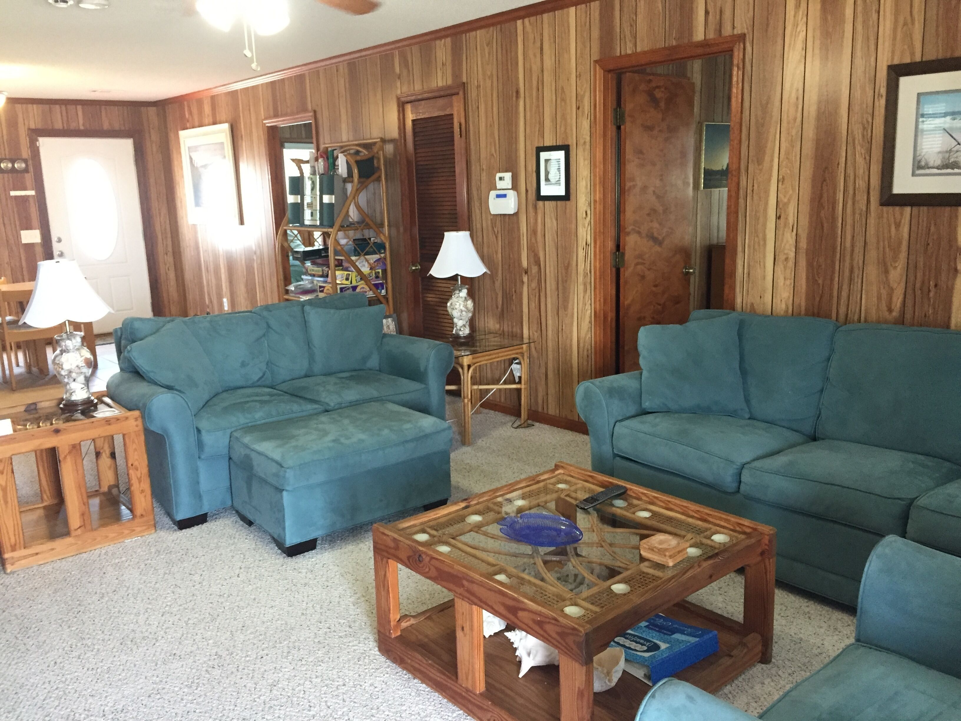 FUN BEACH GETAWAY!  Beach Access Across the Street / Fully Equipped Kitchen