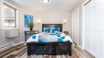 2 habitaciones, escritorio, tabla de planchar con plancha y wifi gratis