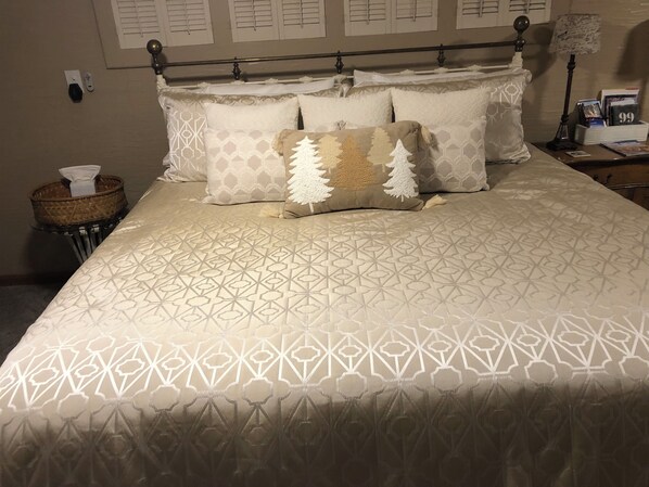 1 bedroom, iron/ironing board, free WiFi, bed sheets