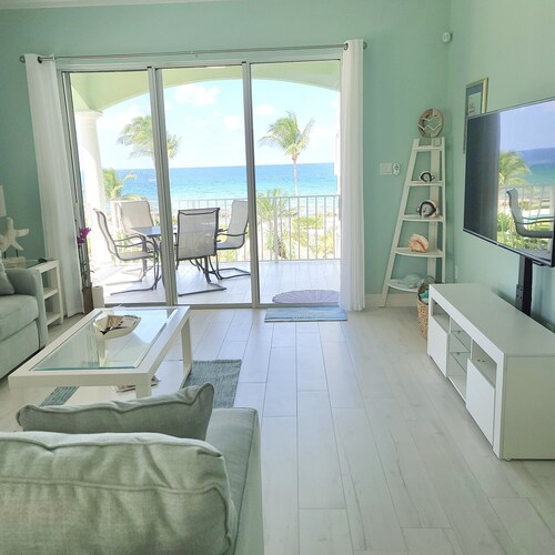 YOU'VE Arrived! Beachfront 3BR condo w/ Pool-Relax... North Side near Rum Point