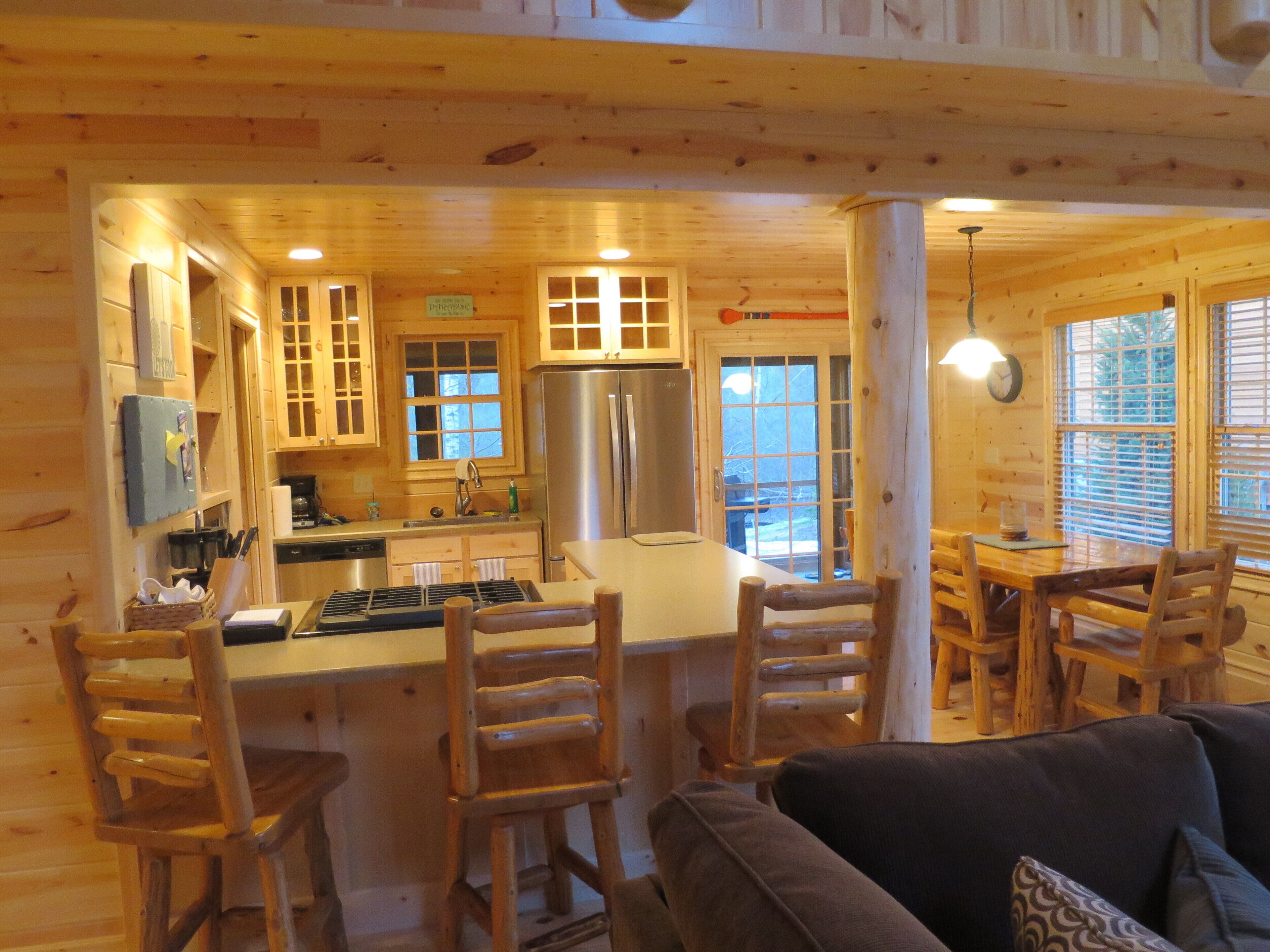 Knotty Pines Luxury Cabin with Private Hot Tub & Fire Pit - Saugatuck