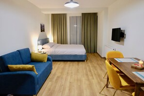 Basic Apartment, 1 Queen Bed with Sofa bed, Non Smoking, Mountain View - GUDASKI Apartments (Kazbegi)
