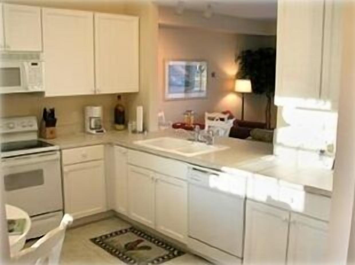 Mackinaw City Vacation Condo Rental-View Mackinac Island 49757