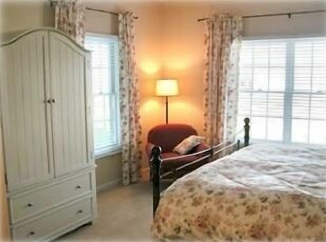 Mackinaw City Vacation Condo Rental-View Mackinac Island 49757