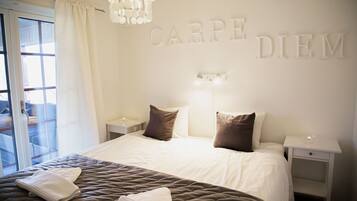 Svit Deluxe (Private Pool) | Individuell inredning, unika möbler, skrivbord och ljudisolering