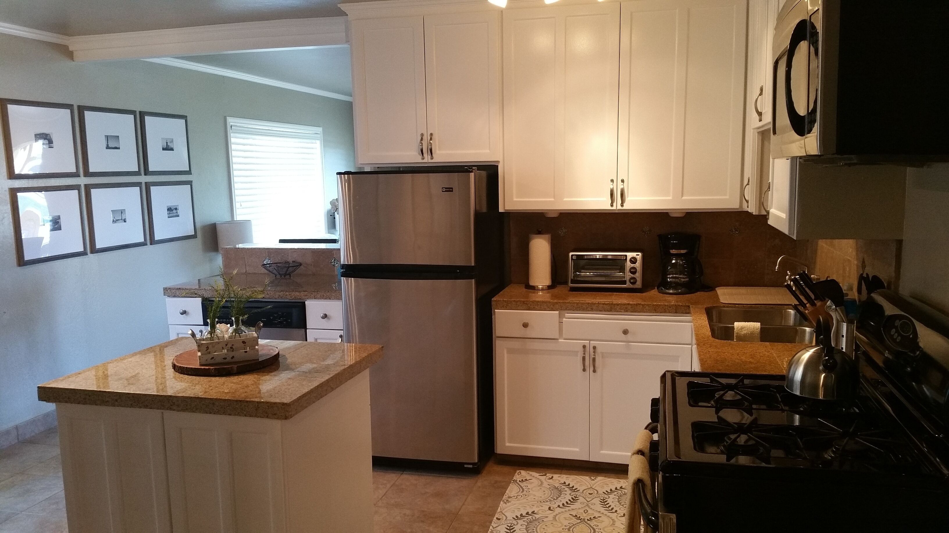 Santa Cruz Beach House - Steps to Beach, Wharf, Boardwalk, Cowells, Lighthouse