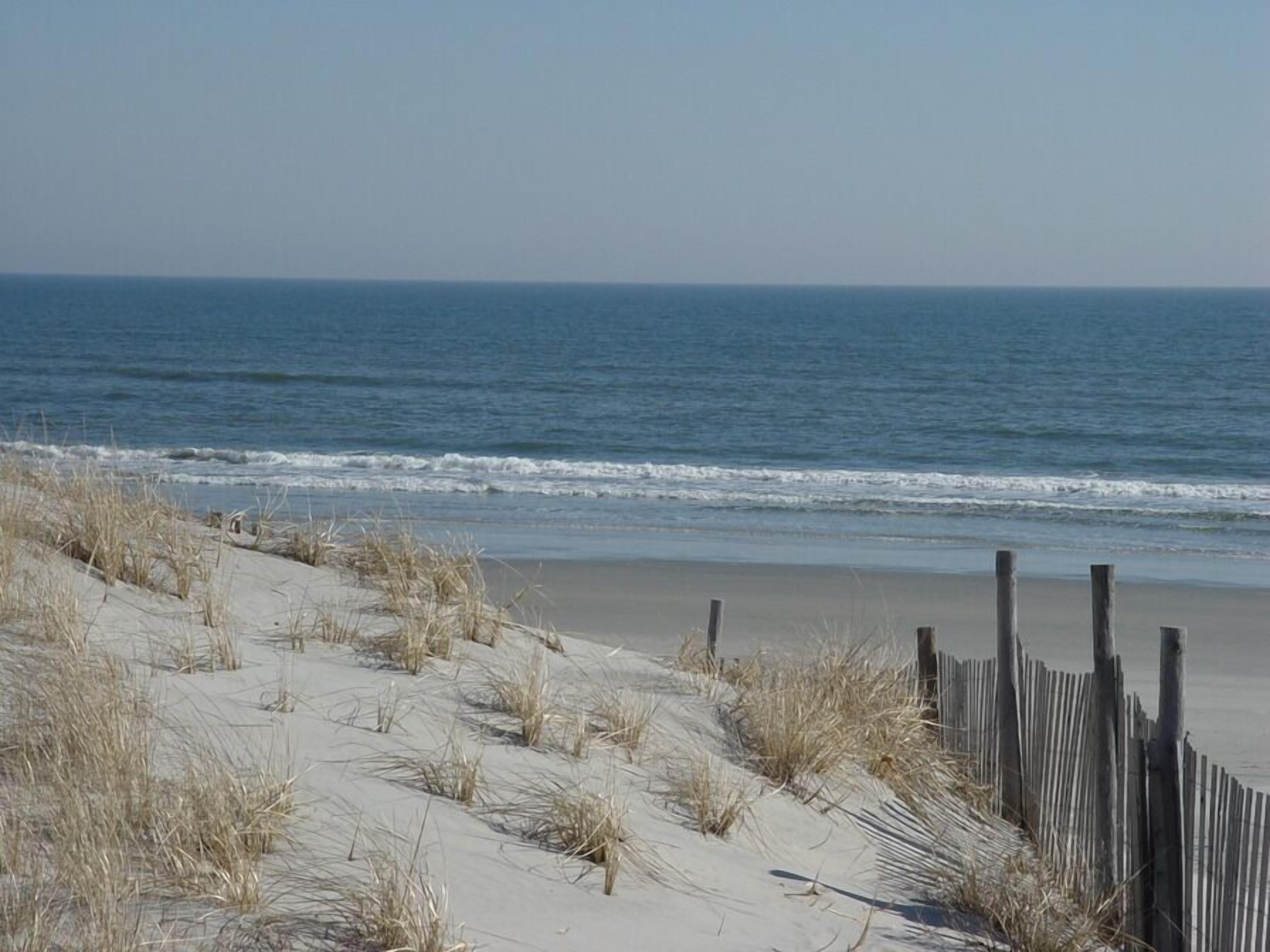 North Wildwood Condo - Great Location