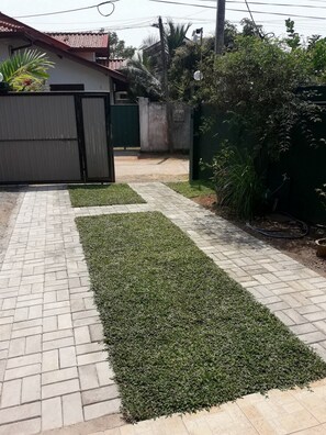 Garden - Wattle Inn (Negombo)