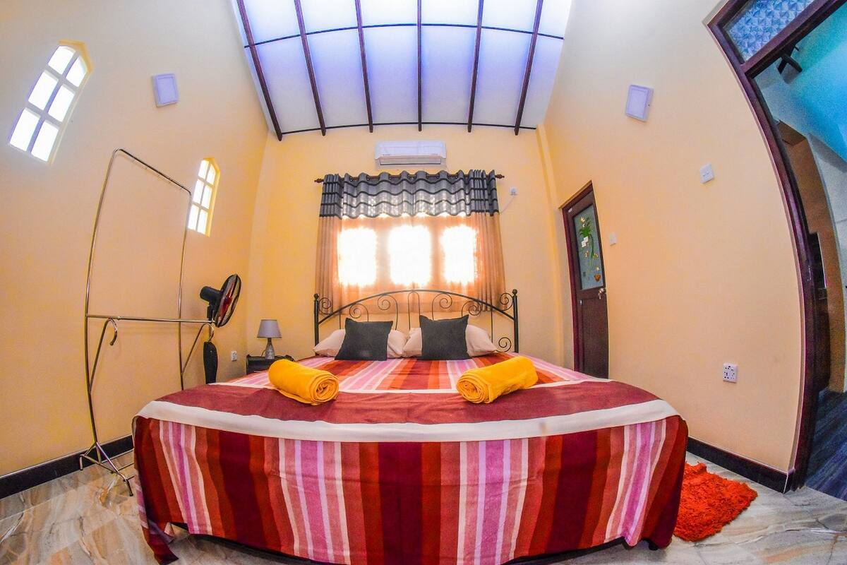 Deluxe Double Room (AC) | Premium bedding, desk, soundproofing, WiFi (free)