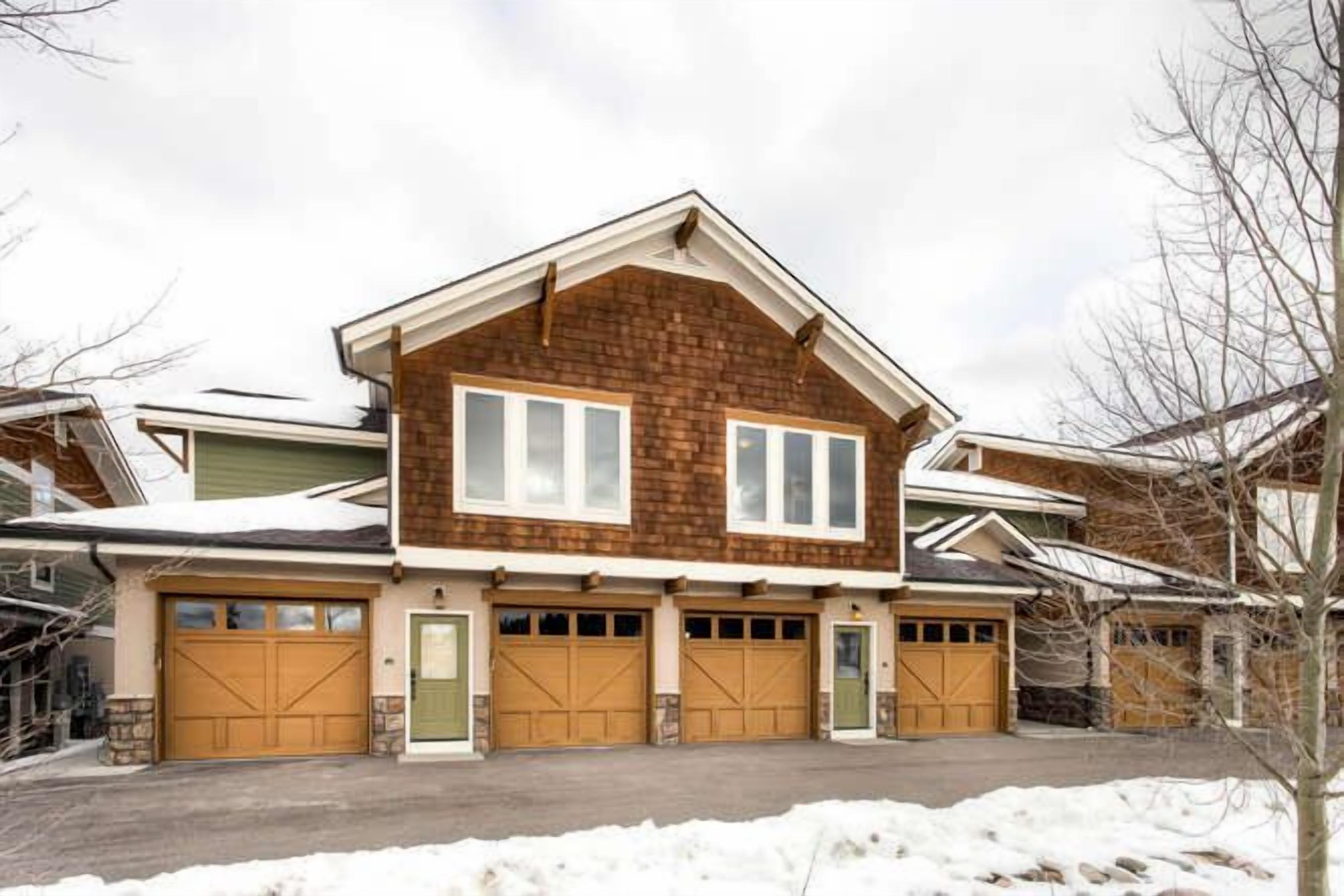 Beautiful, Upscale Condo.  Shuttle to Ski, Walk to Restaurants!