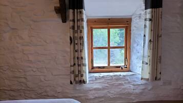 2 chambres, fer et planche à repasser, lit parapluie, Wi-Fi gratuit