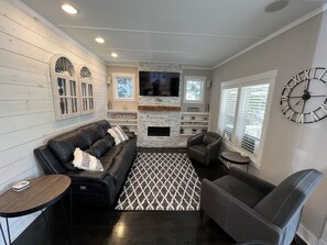 Smart-TV, peis, videospill og Netflix