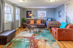 Smart TV, books, offices - Spectacular Views - North Whidbey (Oak Harbor)